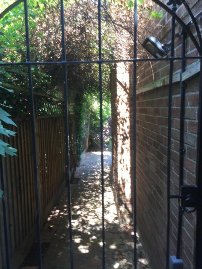 9 Chudleigh Close Apartamento Bedford Exterior foto
